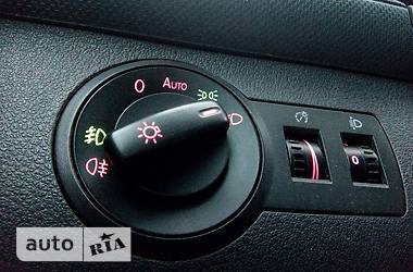 Грузопассажирский фургон Volkswagen Caddy 2009 в 
