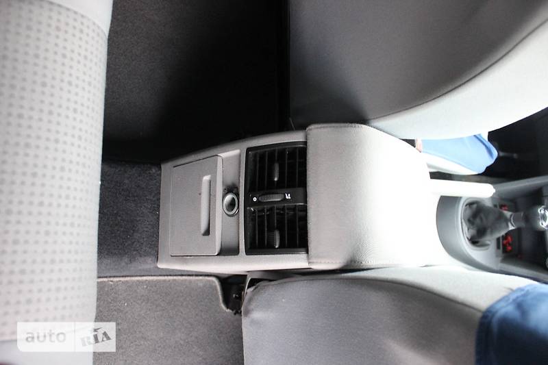 Минивэн Volkswagen Caddy 2008 в Днепре фото 23 Минивэн Volkswagen Caddy 2008 в Днепре