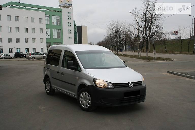 Грузопассажирский фургон Volkswagen Caddy 2010 в Киеве