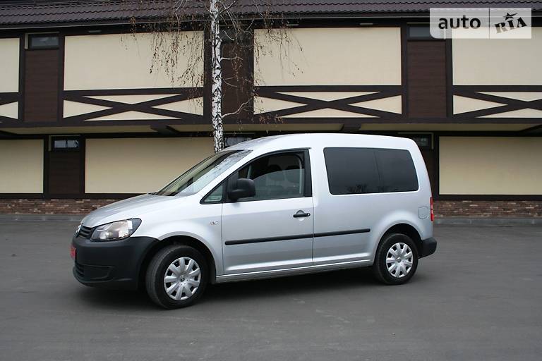 Грузопассажирский фургон Volkswagen Caddy 2010 в Киеве