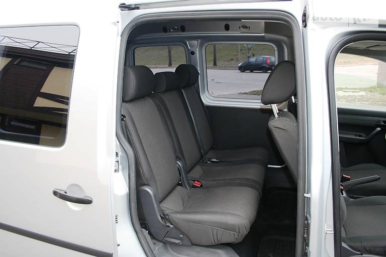 Грузопассажирский фургон Volkswagen Caddy 2010 в Киеве
