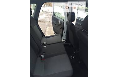 Седан Volkswagen Caddy 2010 в 