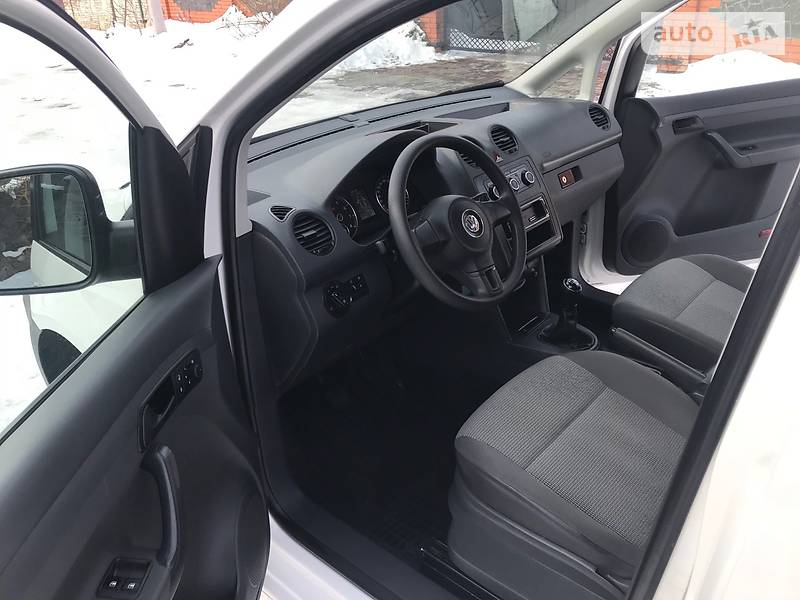 Грузопассажирский фургон Volkswagen Caddy 2012 в Хмельницком