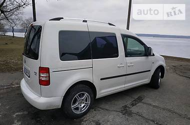 Седан Volkswagen Caddy 2012 в Каменском