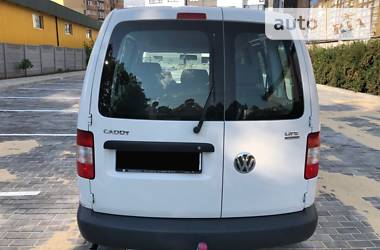 Вантажопасажирський фургон Volkswagen Caddy 2008 в Луцьку