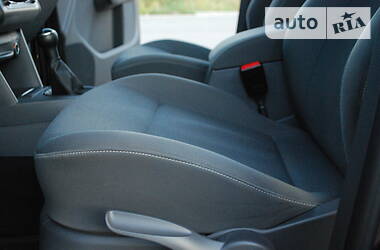 Мінівен Volkswagen Caddy 2011 в 