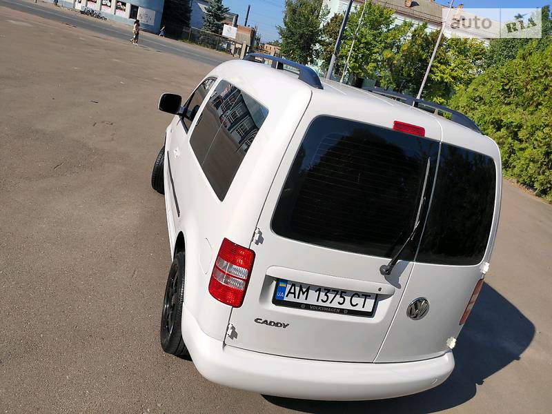 Универсал Volkswagen Caddy 2013 в Киеве