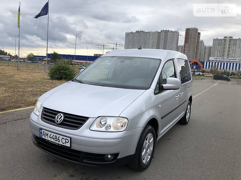 Универсал Volkswagen Caddy 2008 в Киеве