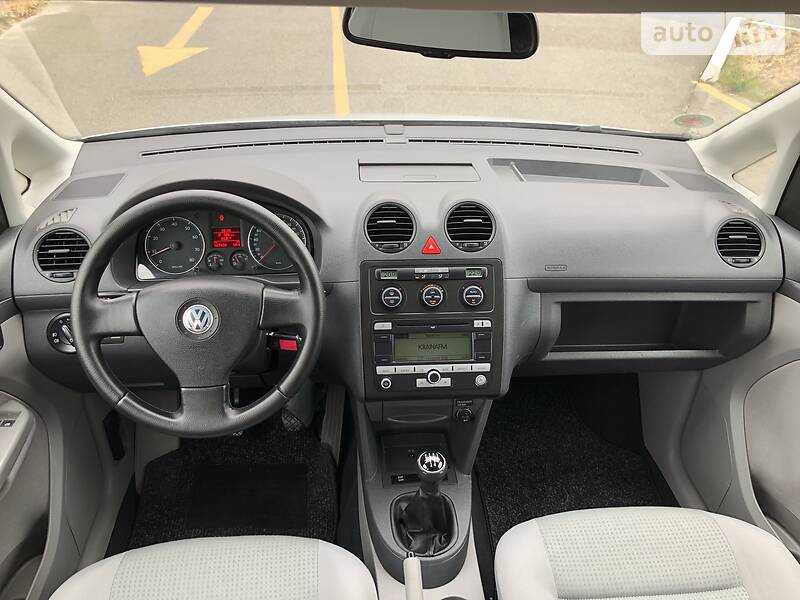 Универсал Volkswagen Caddy 2008 в Киеве