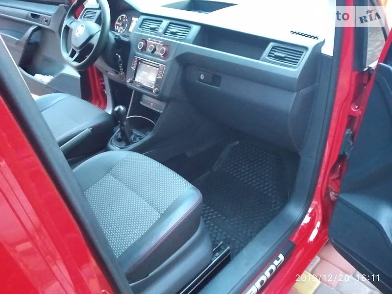 Грузопассажирский фургон Volkswagen Caddy 2016 в Дубно