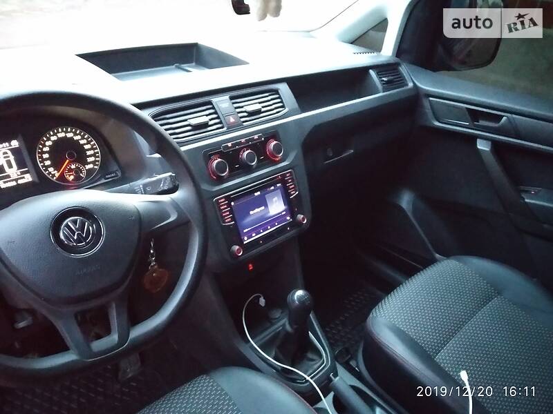 Грузопассажирский фургон Volkswagen Caddy 2016 в Дубно