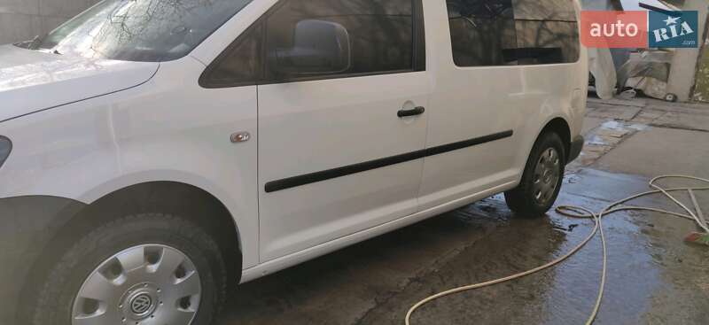 Минивэн Volkswagen Caddy 2015 в Хмельницком