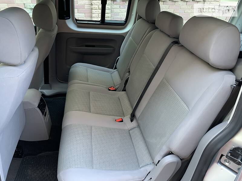 Мінівен Volkswagen Caddy 2008 в Чернівцях