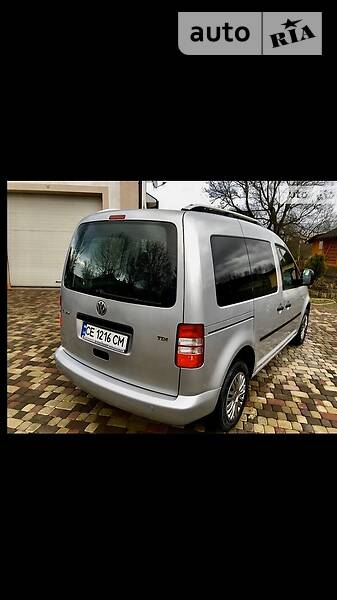 Вантажопасажирський фургон Volkswagen Caddy 2012 в Чернівцях