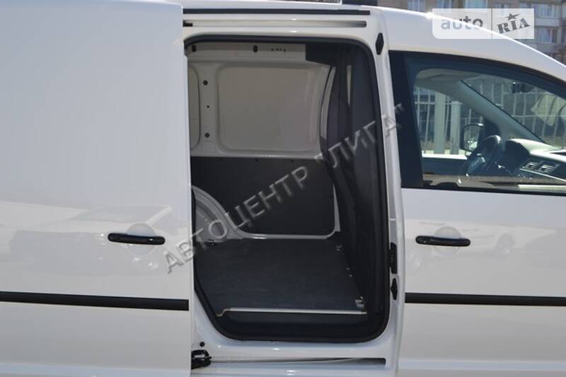 Вантажопасажирський фургон Volkswagen Caddy 2016 в Хмельницькому
