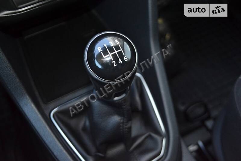 Вантажопасажирський фургон Volkswagen Caddy 2016 в Хмельницькому