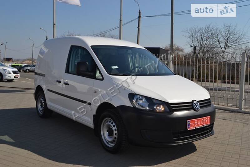 Вантажопасажирський фургон Volkswagen Caddy 2015 в Хмельницькому