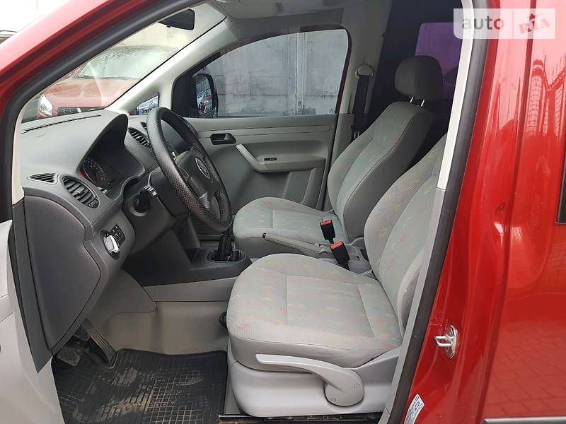 Вантажопасажирський фургон Volkswagen Caddy 2005 в Запоріжжі