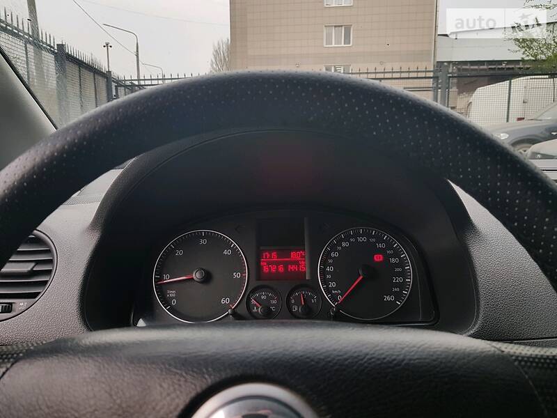 Вантажопасажирський фургон Volkswagen Caddy 2005 в Запоріжжі