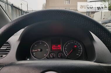 Вантажопасажирський фургон Volkswagen Caddy 2005 в 