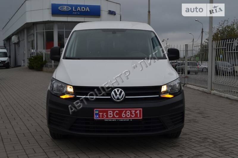 Вантажопасажирський фургон Volkswagen Caddy 2015 в Хмельницькому