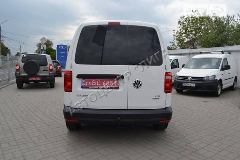 Вантажопасажирський фургон Volkswagen Caddy 2015 в Хмельницькому