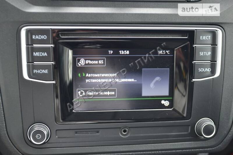 Вантажопасажирський фургон Volkswagen Caddy 2015 в Хмельницькому