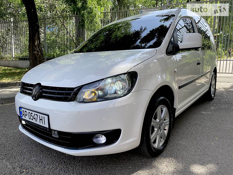 Вантажопасажирський фургон Volkswagen Caddy 2011 в Дніпрі