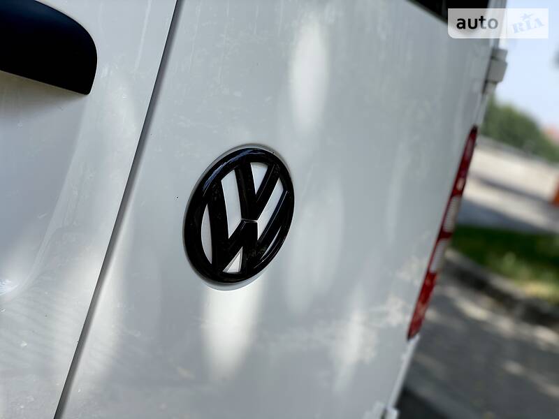 Вантажопасажирський фургон Volkswagen Caddy 2011 в Дніпрі