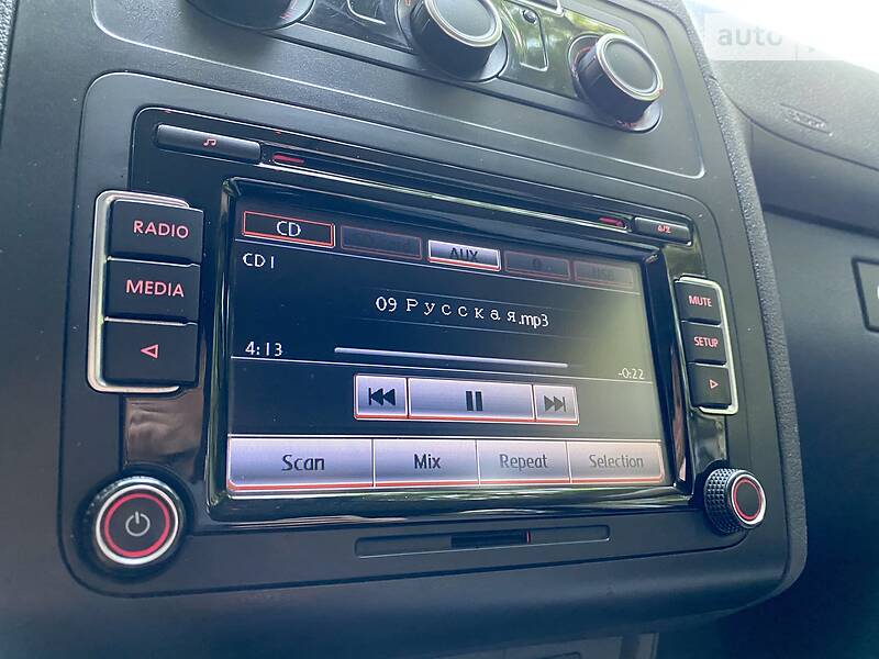 Вантажопасажирський фургон Volkswagen Caddy 2011 в Дніпрі