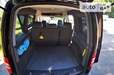 Вантажопасажирський фургон Volkswagen Caddy 2011 в 
