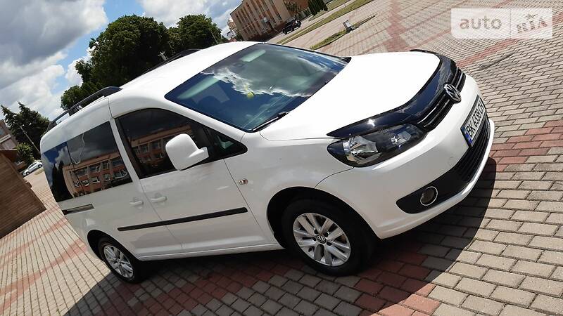 Вантажопасажирський фургон Volkswagen Caddy 2015 в 