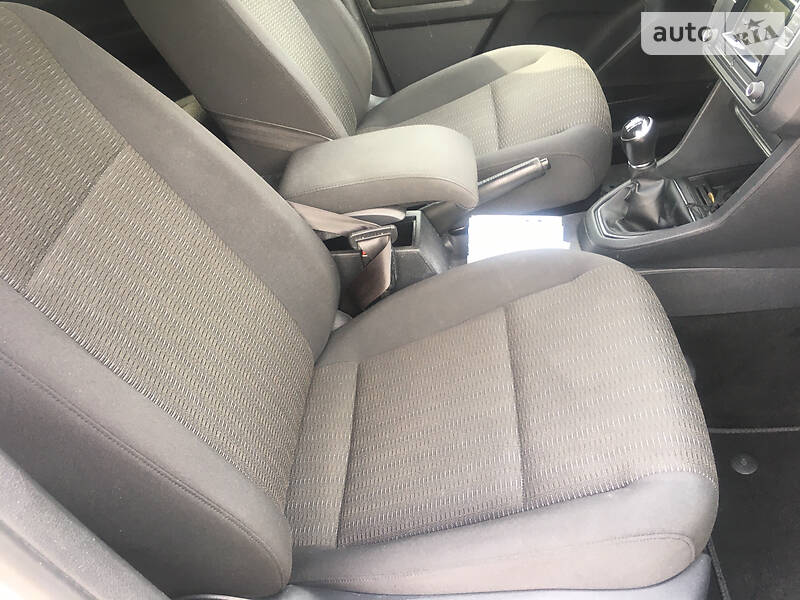 Вантажопасажирський фургон Volkswagen Caddy 2015 в Луцьку фото 23 Вантажопасажирський фургон Volkswagen Caddy 2015 в Луцьку