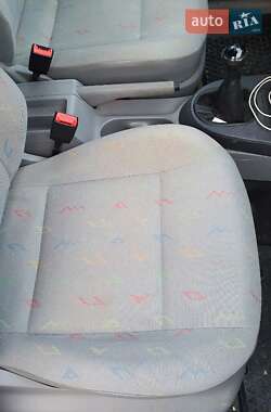 Минивэн Volkswagen Caddy 2009 в 
