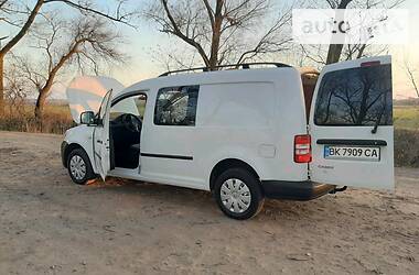 Грузопассажирский фургон Volkswagen Caddy 2014 в Ровно