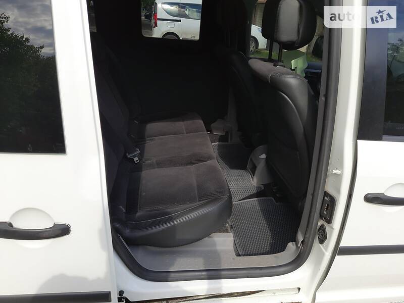 Минивэн Volkswagen Caddy 2010 в Павлограде