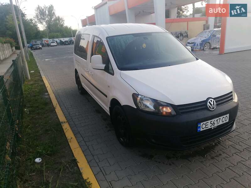 Мінівен Volkswagen Caddy 2015 в Чернівцях
