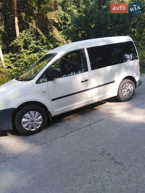 Минивэн Volkswagen Caddy 2006 в Остроге