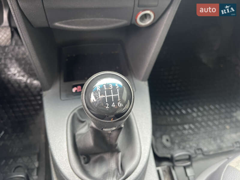 Мінівен Volkswagen Caddy 2013 в Збаражі