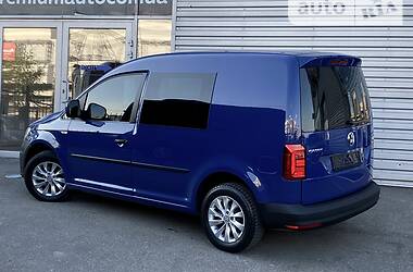 Мінівен Volkswagen Caddy 2016 в Києві