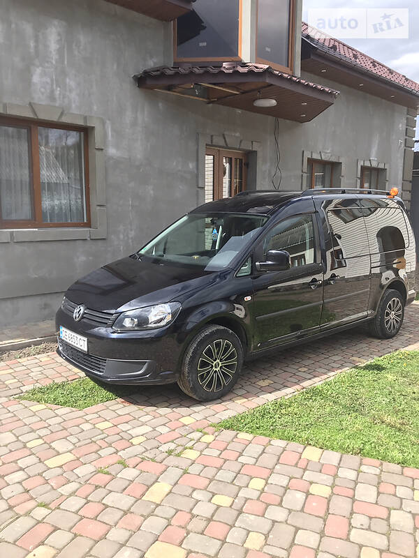 Мінівен Volkswagen Caddy 2014 в Чернівцях