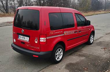 Минивэн Volkswagen Caddy 2011 в Киеве