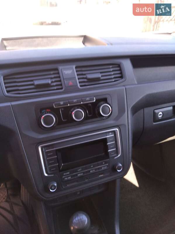 Пикап Volkswagen Caddy 2016 в Львове