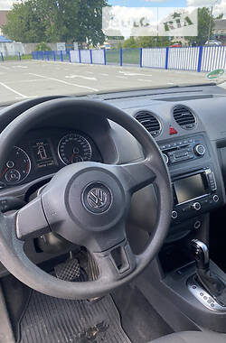 Минивэн Volkswagen Caddy 2011 в Нововолынске