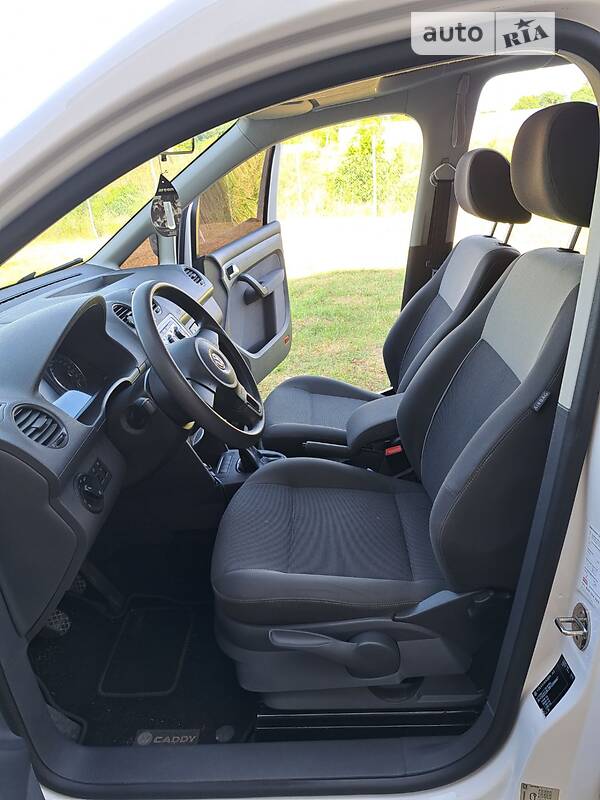 Мінівен Volkswagen Caddy 2010 в Орлівщині