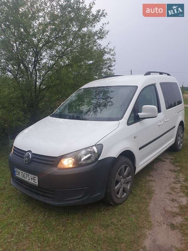 Универсал Volkswagen Caddy 2011 в Березному