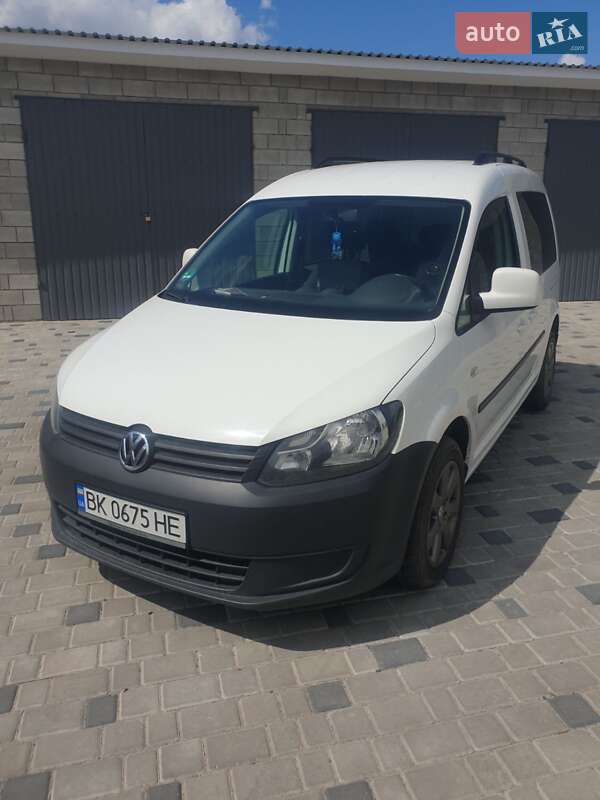 Универсал Volkswagen Caddy 2011 в Березному