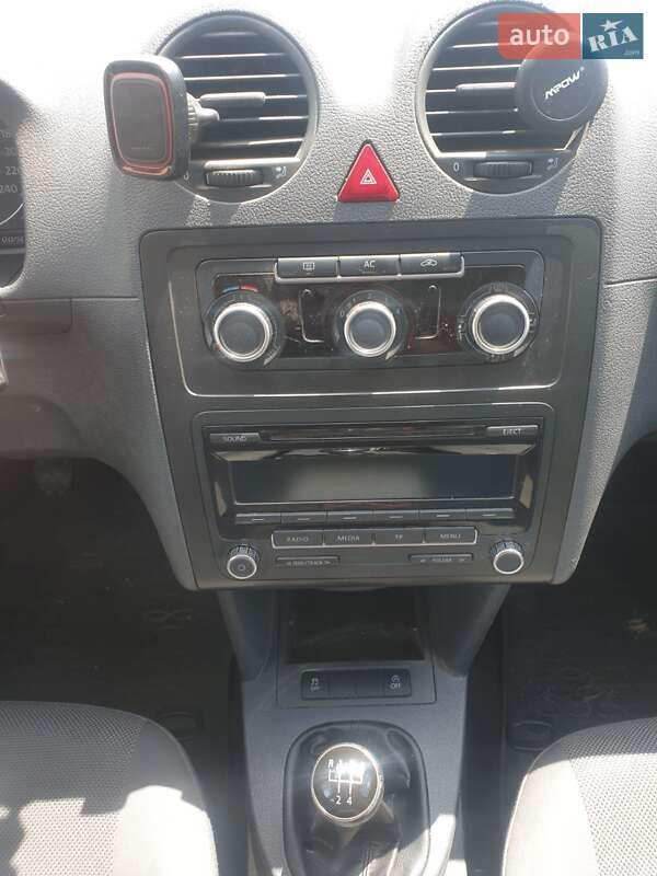 Универсал Volkswagen Caddy 2011 в Березному