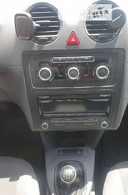 Универсал Volkswagen Caddy 2011 в Березному