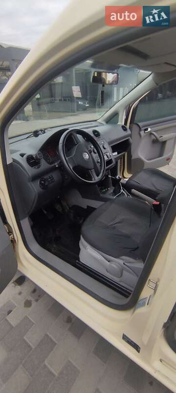 Минивэн Volkswagen Caddy 2010 в Шепетовке